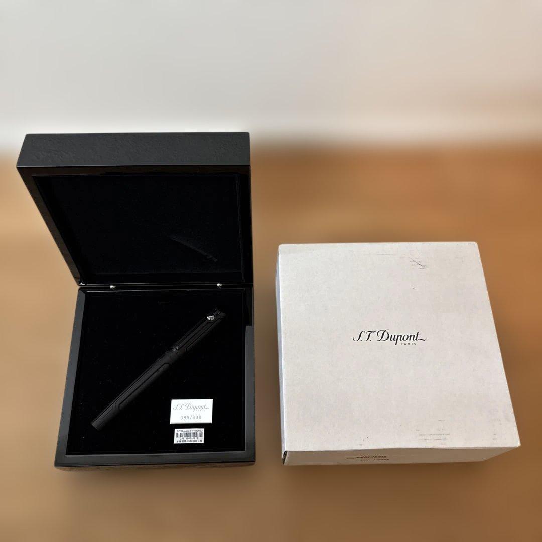 S.T. Dupont アーマーズ・オブ・トゥモロー万年筆(M中字)410693