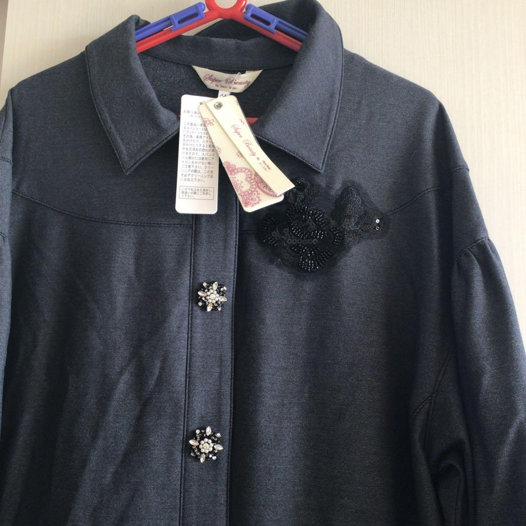 可愛い❤️super beautyパールボタンビジュー付きジャケット　未使用タグ付