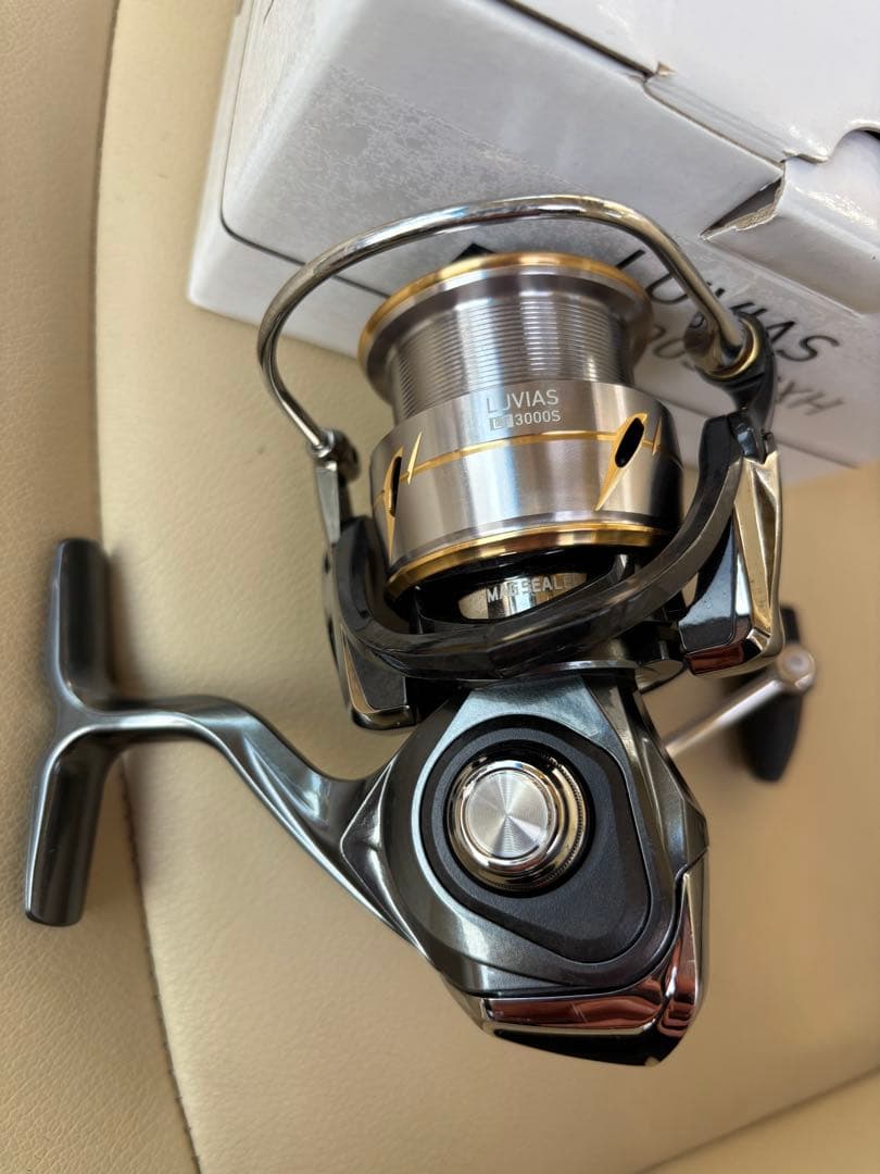 DAIWA LUVIAS LT3000S-CXH スピニングリール