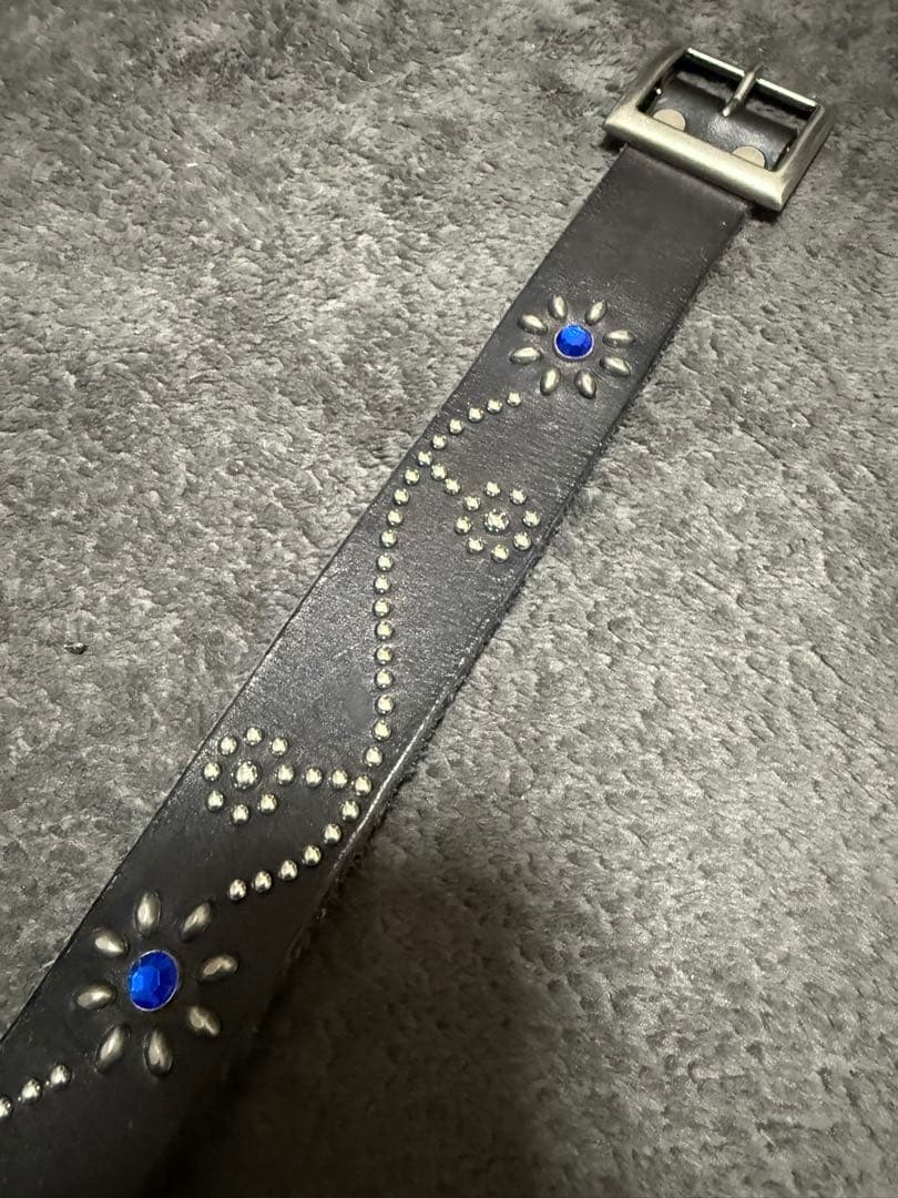 A＇GEM/9 × .kom 『A＇gem/エージェム』 フラワースタッズベルト