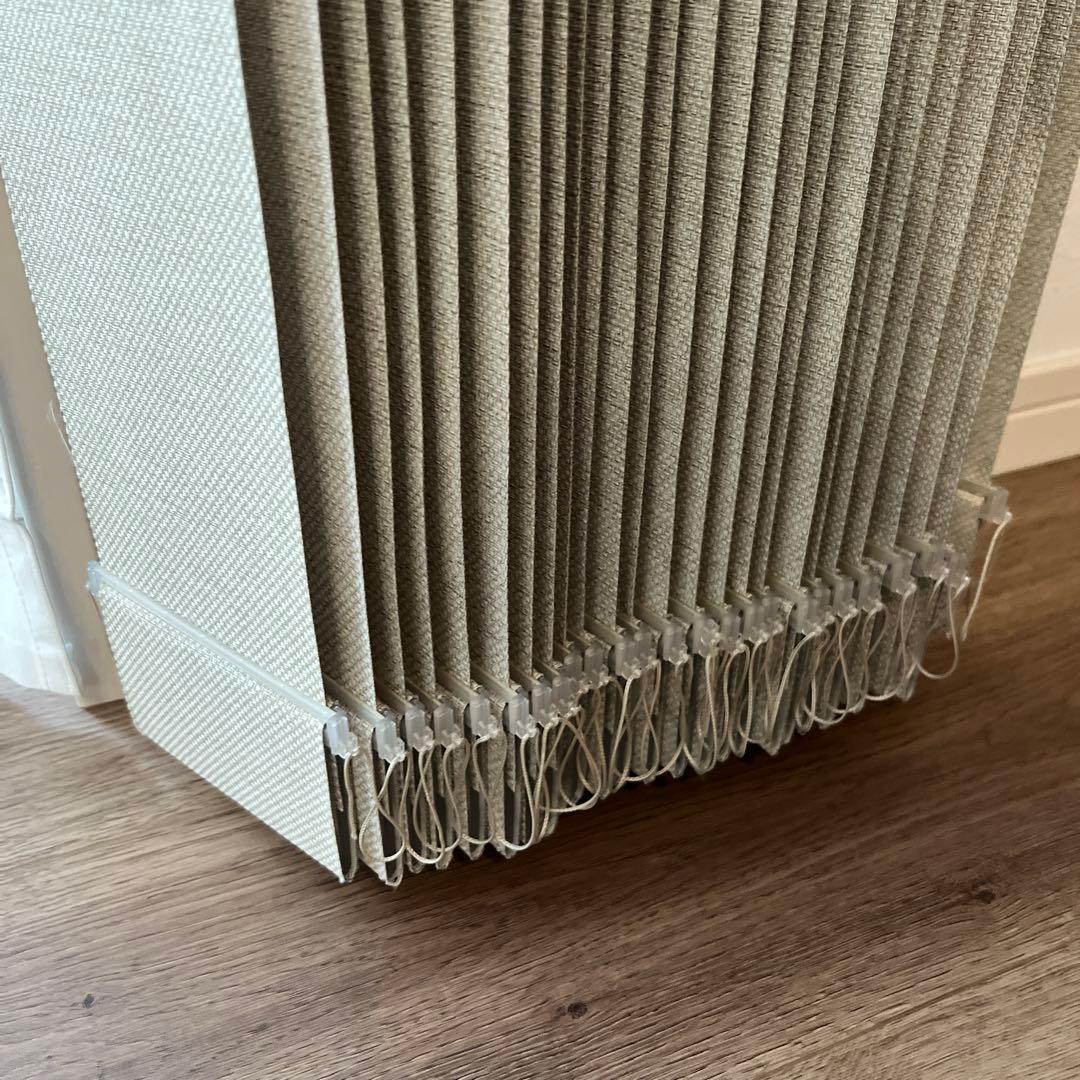 タチカワブラインド　縦型ブラインド　25枚　遮光　ラインドレープ235×220