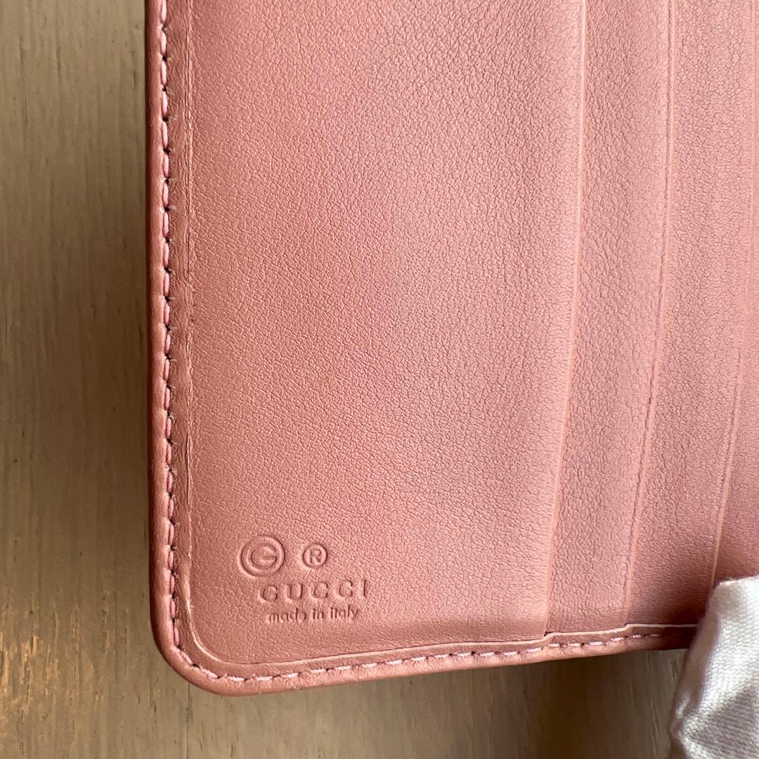 最終価格・GUCCIレザー 二つ折り財布モーブピンク色GGロゴ入り新品未使用美品