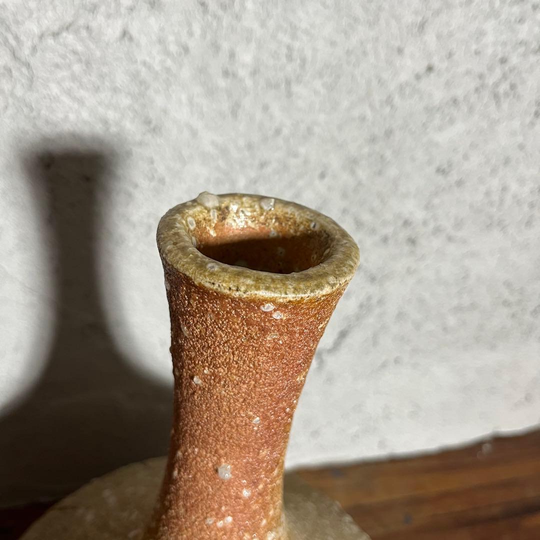 【作家物・信楽焼】焼締 花瓶 壺型 一輪挿し 署名有 陶印 和モダン 茶陶 花器