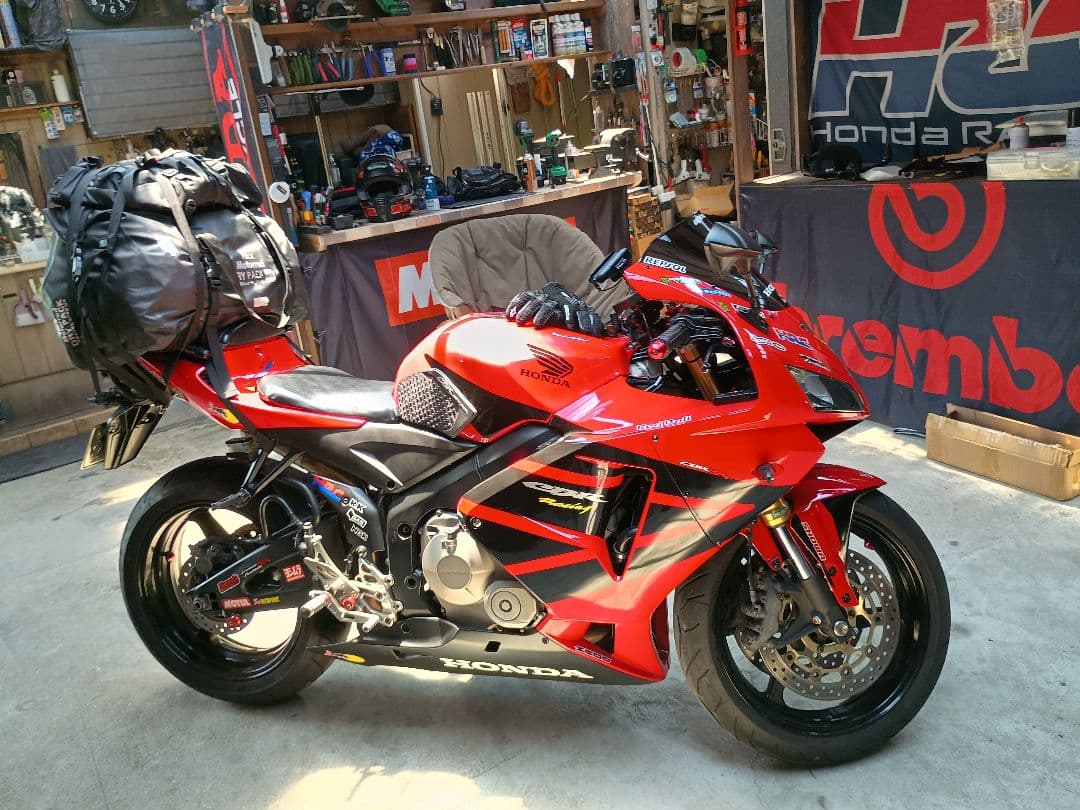 CBR600RR PC37後期　カウルセット 転倒傷あり　自家修復済