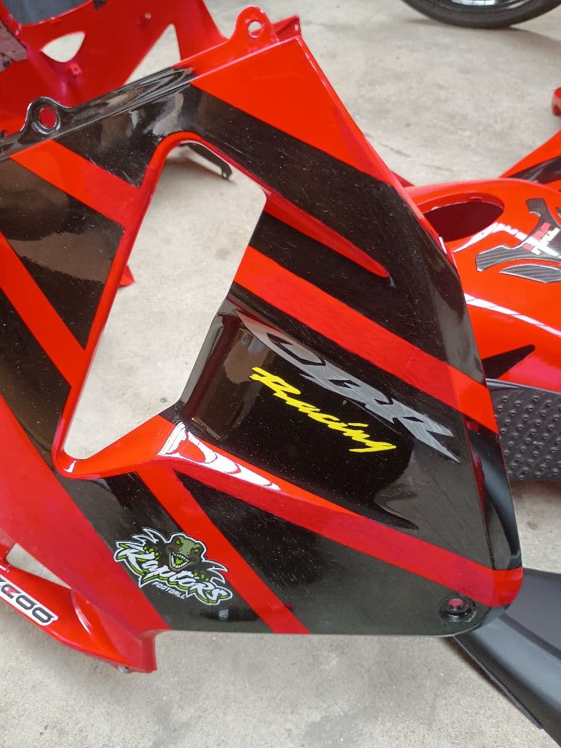 CBR600RR PC37後期　カウルセット 転倒傷あり　自家修復済