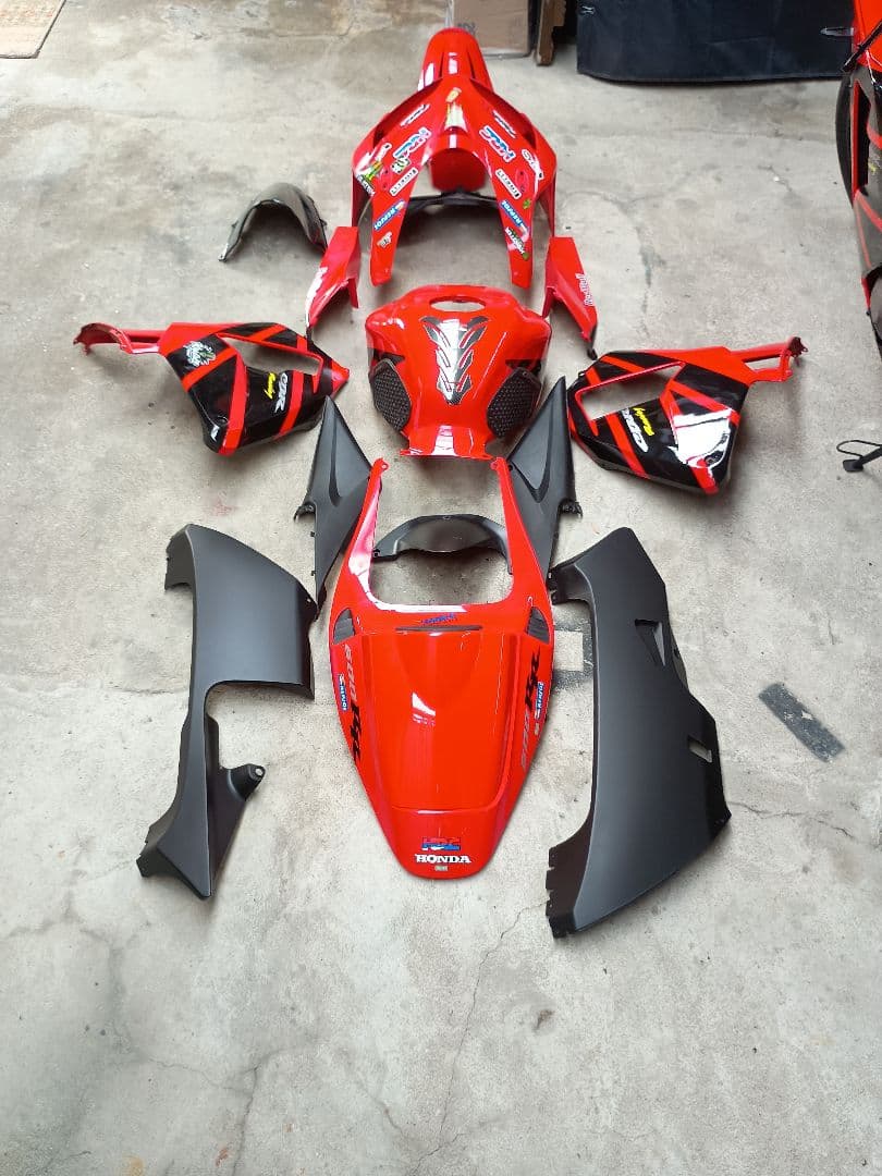CBR600RR PC37後期　カウルセット 転倒傷あり　自家修復済