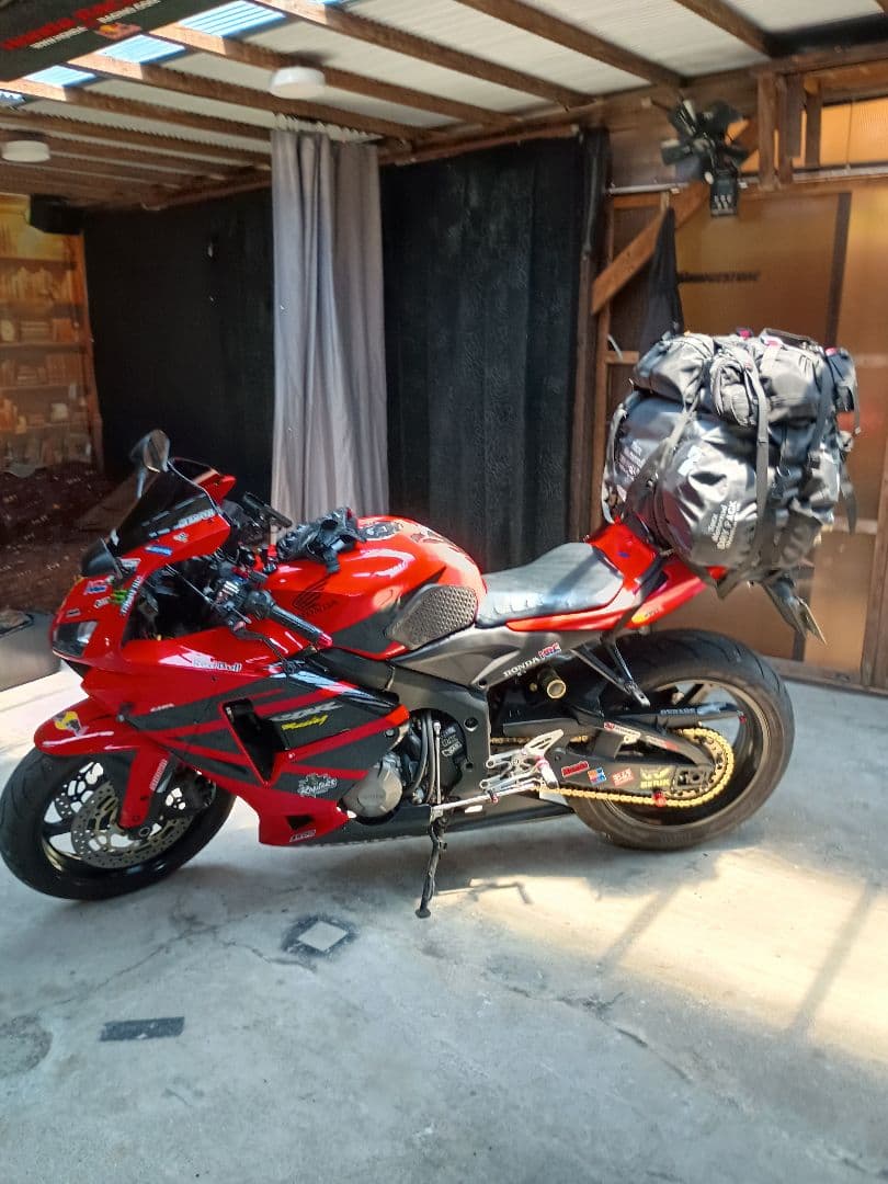 CBR600RR PC37後期　カウルセット 転倒傷あり　自家修復済