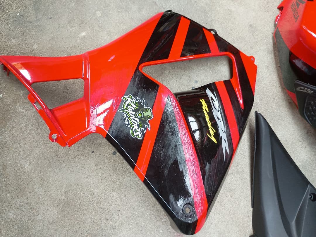 CBR600RR PC37後期　カウルセット 転倒傷あり　自家修復済