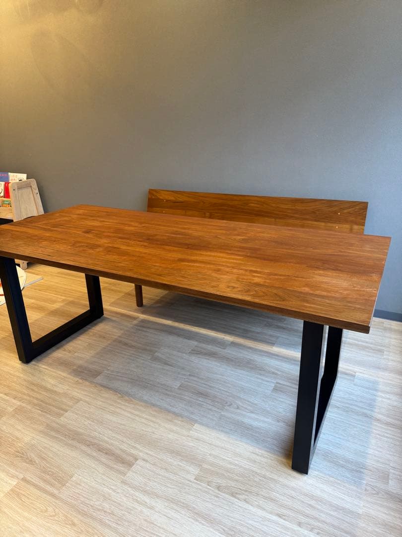 【美品】【1月5日迄限定値下げ】マスターウォール ダイニングテーブルW1800