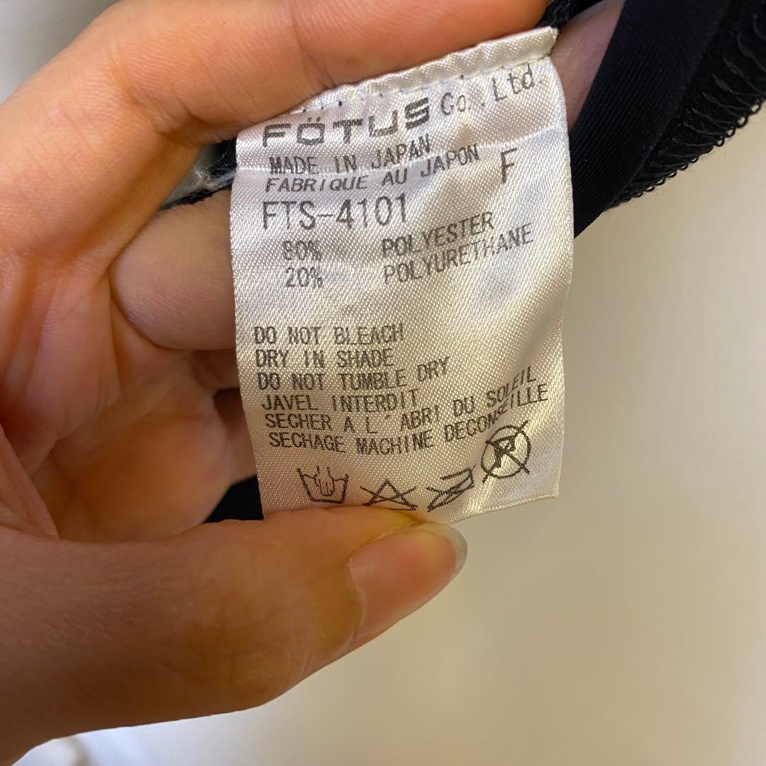 FOTUS フェトウス　オフショルダー　トップス　ジップ