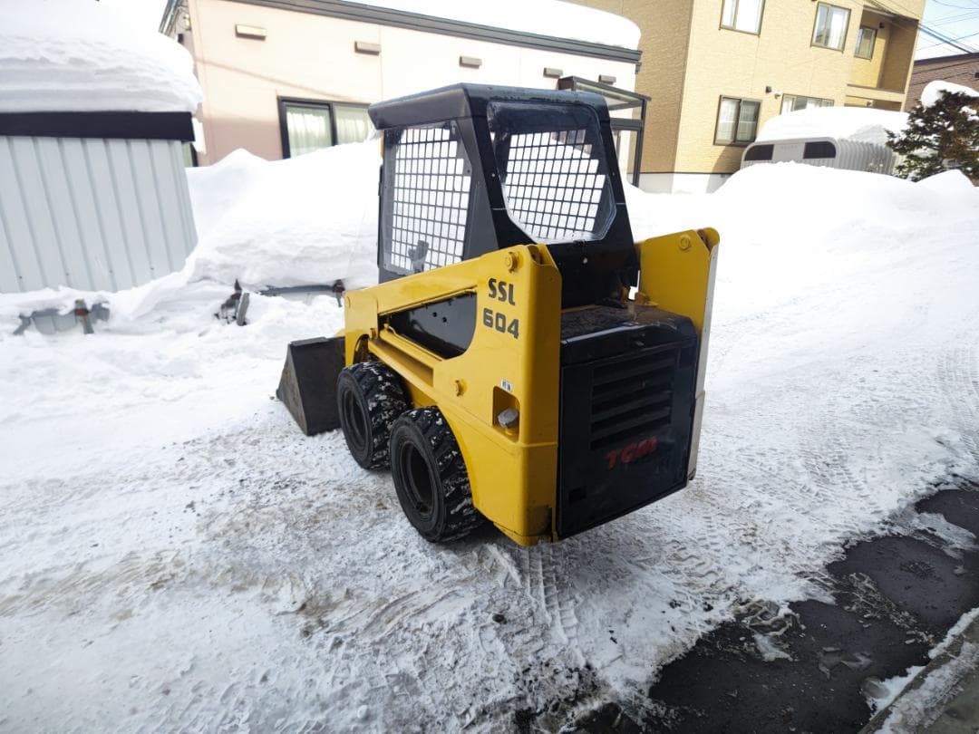 札幌より TCM SSL604 タイヤショベル スキッドステアローダー 4WD