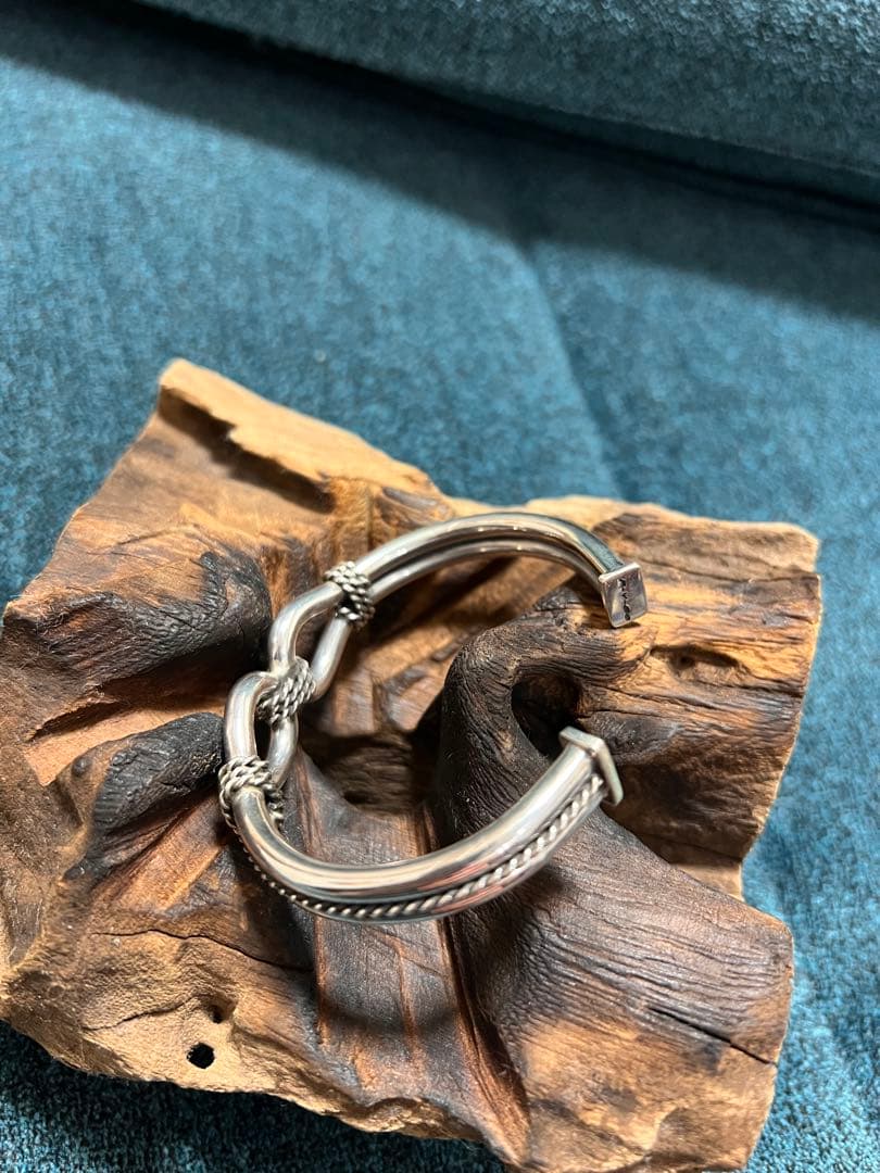 未使用品！4mm幅　スティーブアルビソ　ホースウィスパラー　バングル