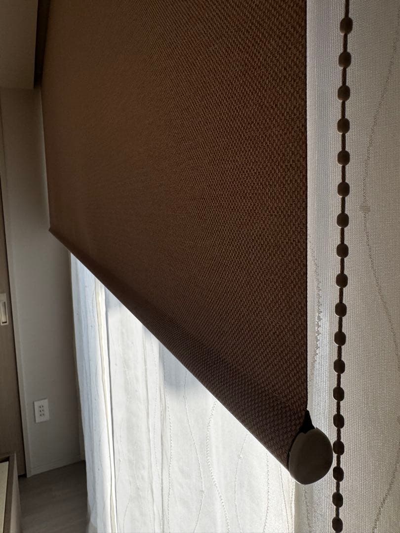 新品ロールスクリーン　カーテンレール取付可能　遮光　ウォッシャブル