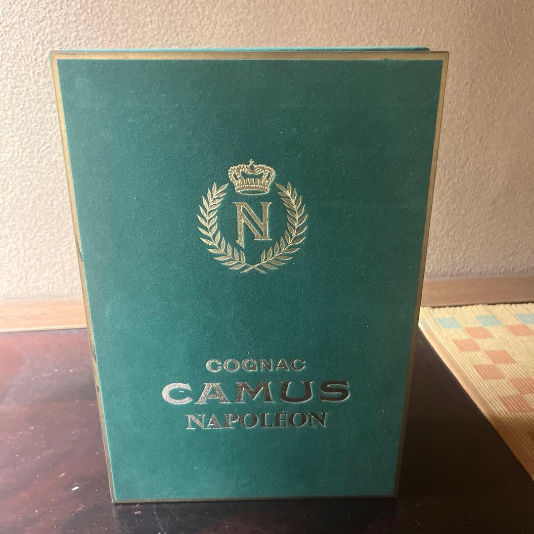 未開封　ナポレオンカミュ　コニャック　緑色陶器入　ブック型箱入　古酒