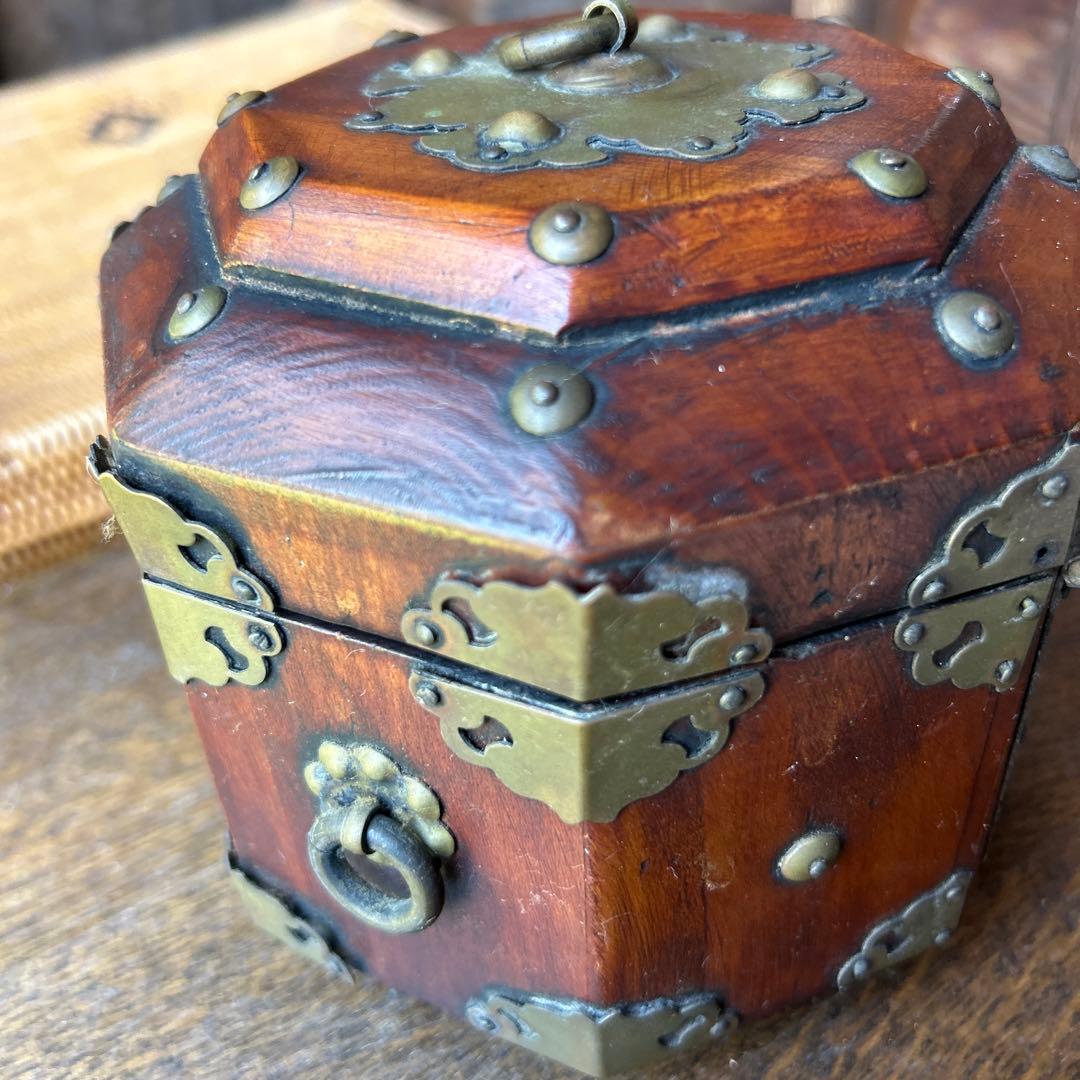 李朝家具？ 八角箱 ボックス 宝箱 小物入れ アンティーク 置物