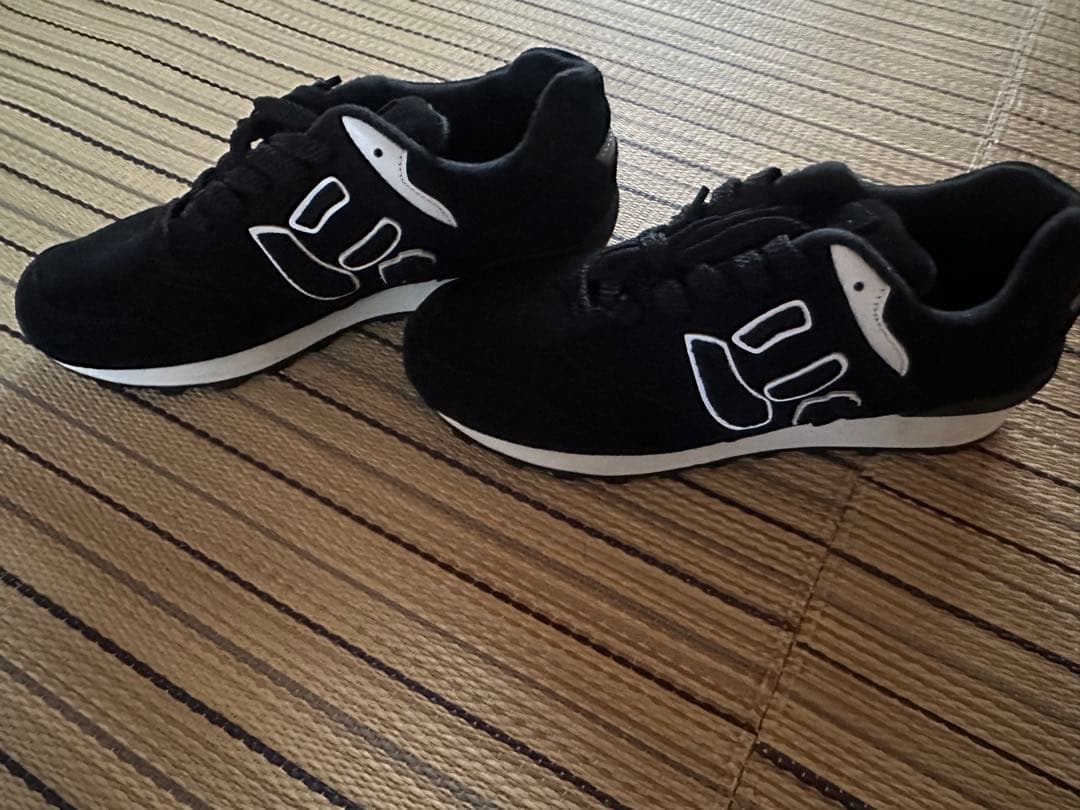 【kuwakuwaさん専用】にゅ　スニーカー