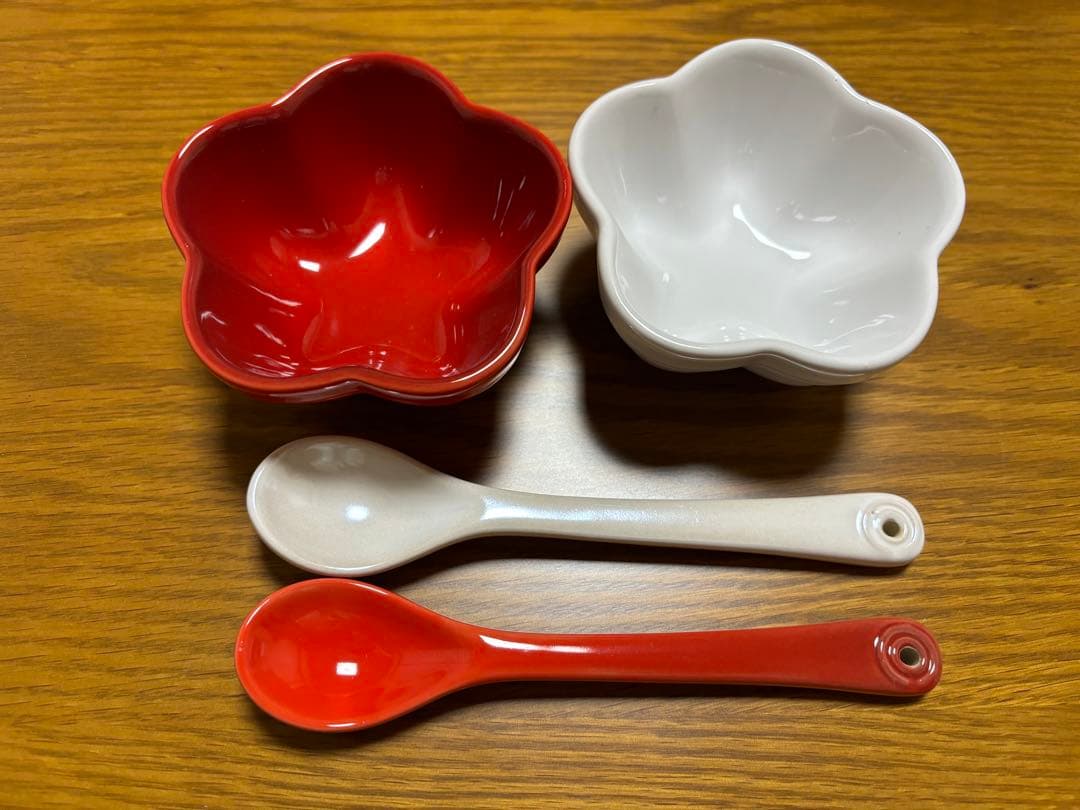 ルクルーゼ ミニフラワーボール＋スプーンセット　2セット