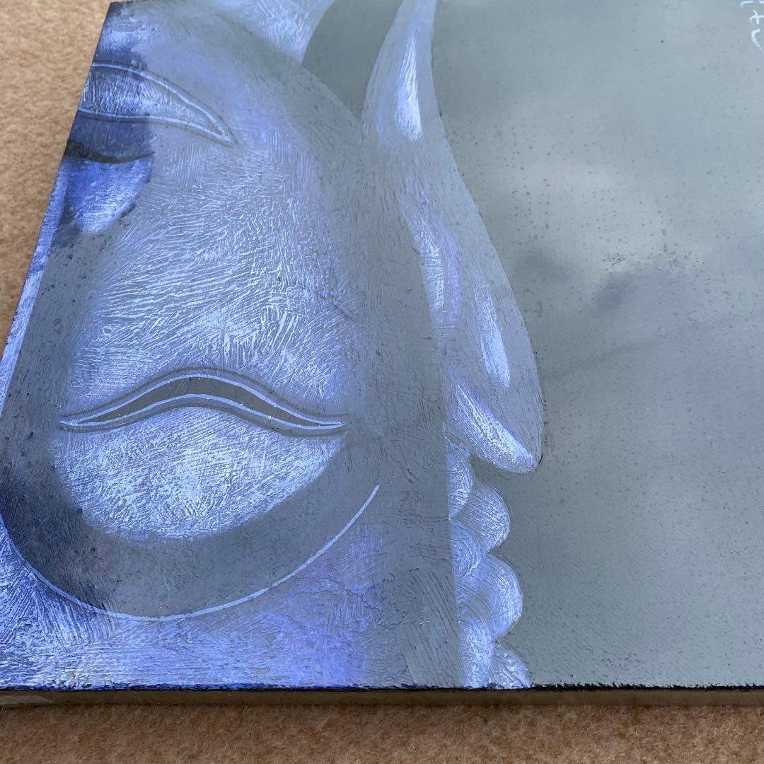 抽象的な仏像の絵画　TiTi作