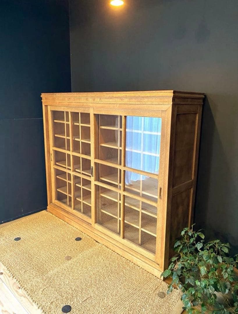 水屋箪笥　稀少　ガラス扉　収納棚　アンティーク　古家具