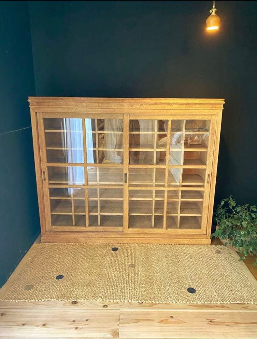 水屋箪笥　稀少　ガラス扉　収納棚　アンティーク　古家具