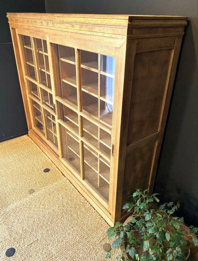 水屋箪笥　稀少　ガラス扉　収納棚　アンティーク　古家具