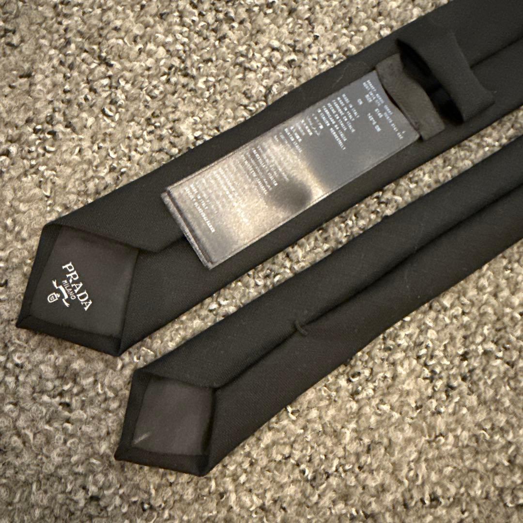 PRADA ブラック ネクタイ