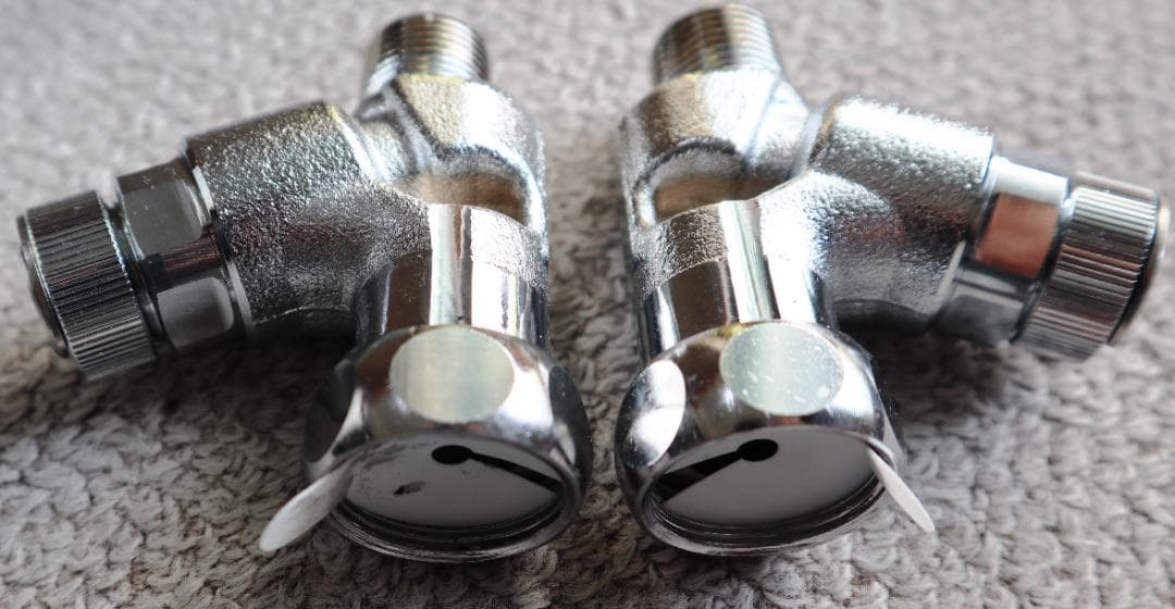 THD64-1 TOTO 水栓金具 止水栓付取付脚部（2個入り）（寒冷地仕様）