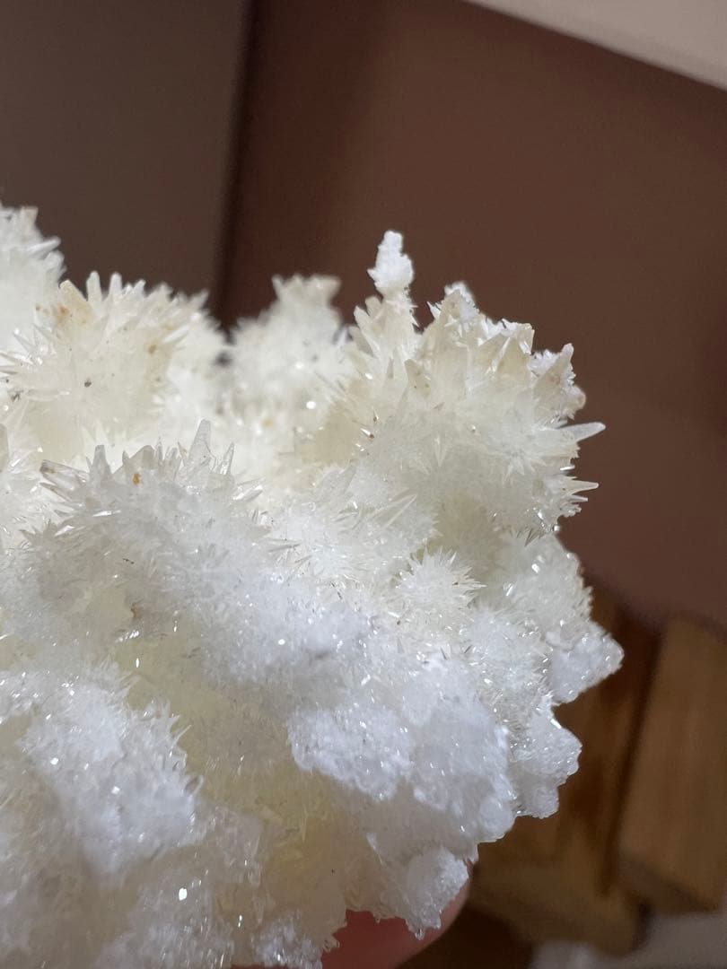 ホワイトアラゴナイト　霰石 　あられいし　水晶　自然石　鉱物標本①