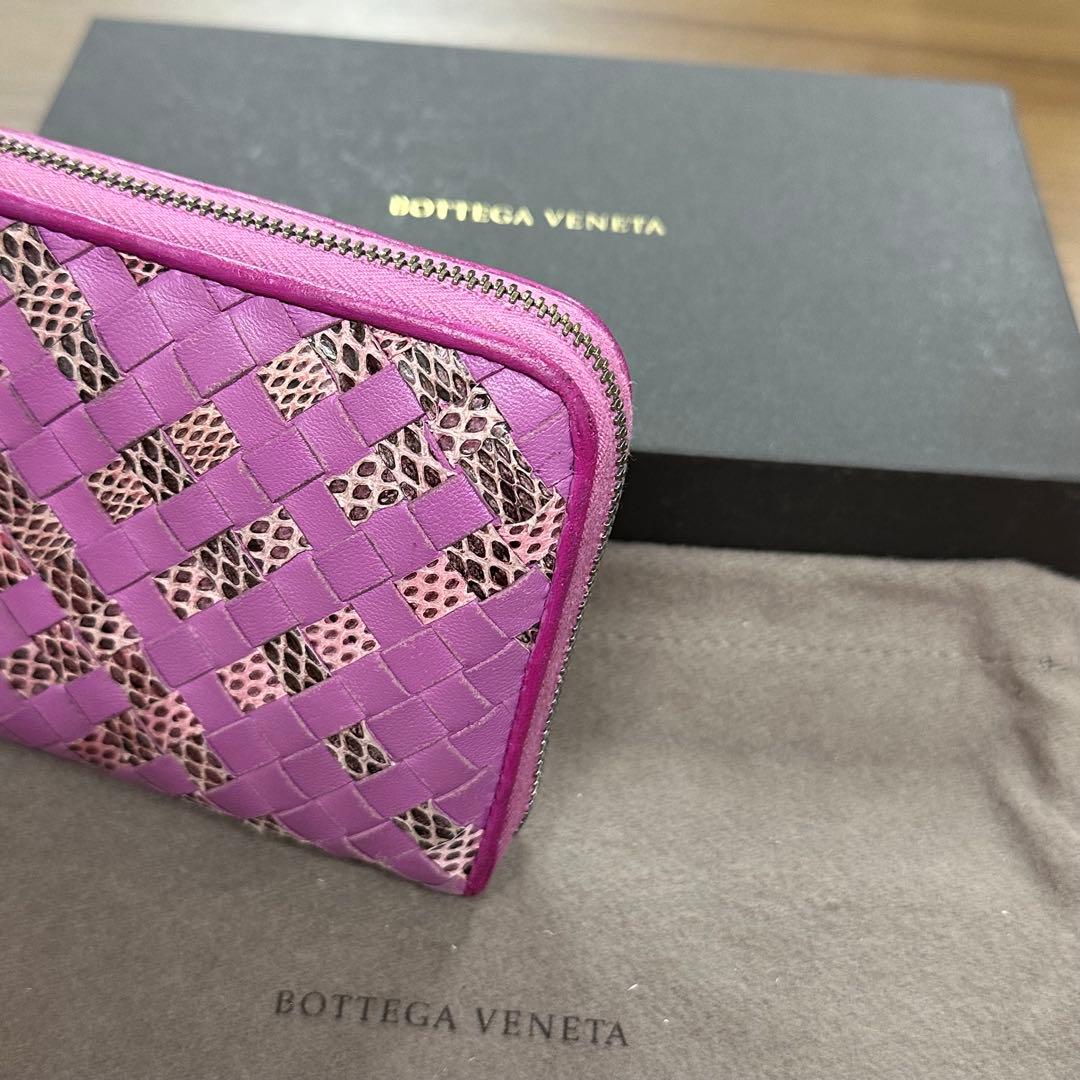 新品同様‼️ 希少　ボッテガヴェネタ　財布　長財布　パイソン　ラウンドファスナー