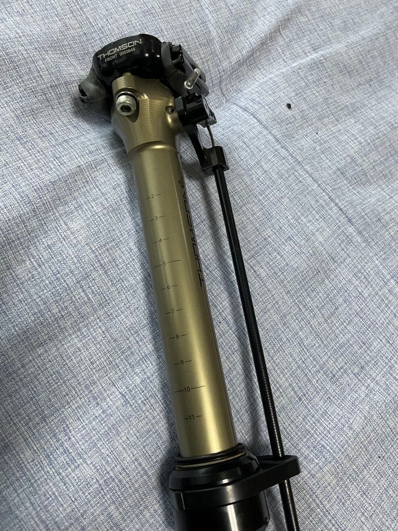 チ*ー様 THOMSON 27.2mmx425ドロッパーシートポスト DP-E1