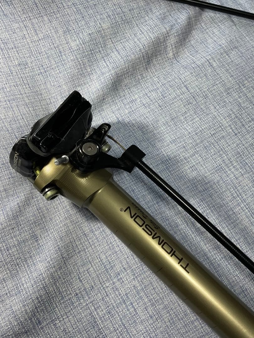 チ*ー様 THOMSON 27.2mmx425ドロッパーシートポスト DP-E1