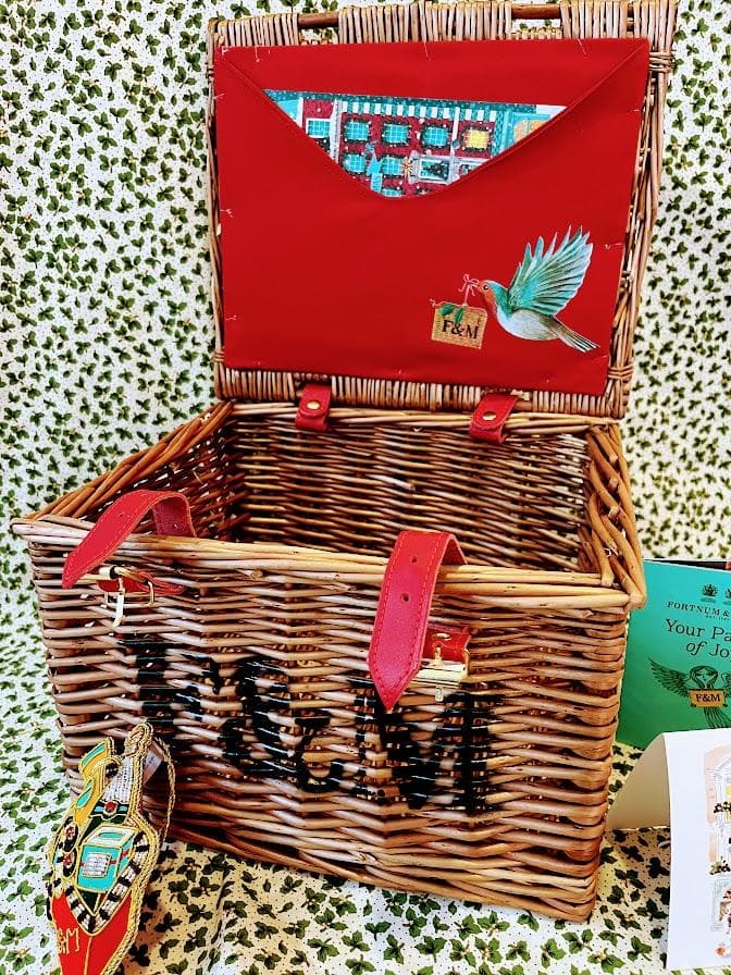 【可愛すぎ…超レア】新作「サンタさんからの手紙ハンパー・バスケット」フォートナム