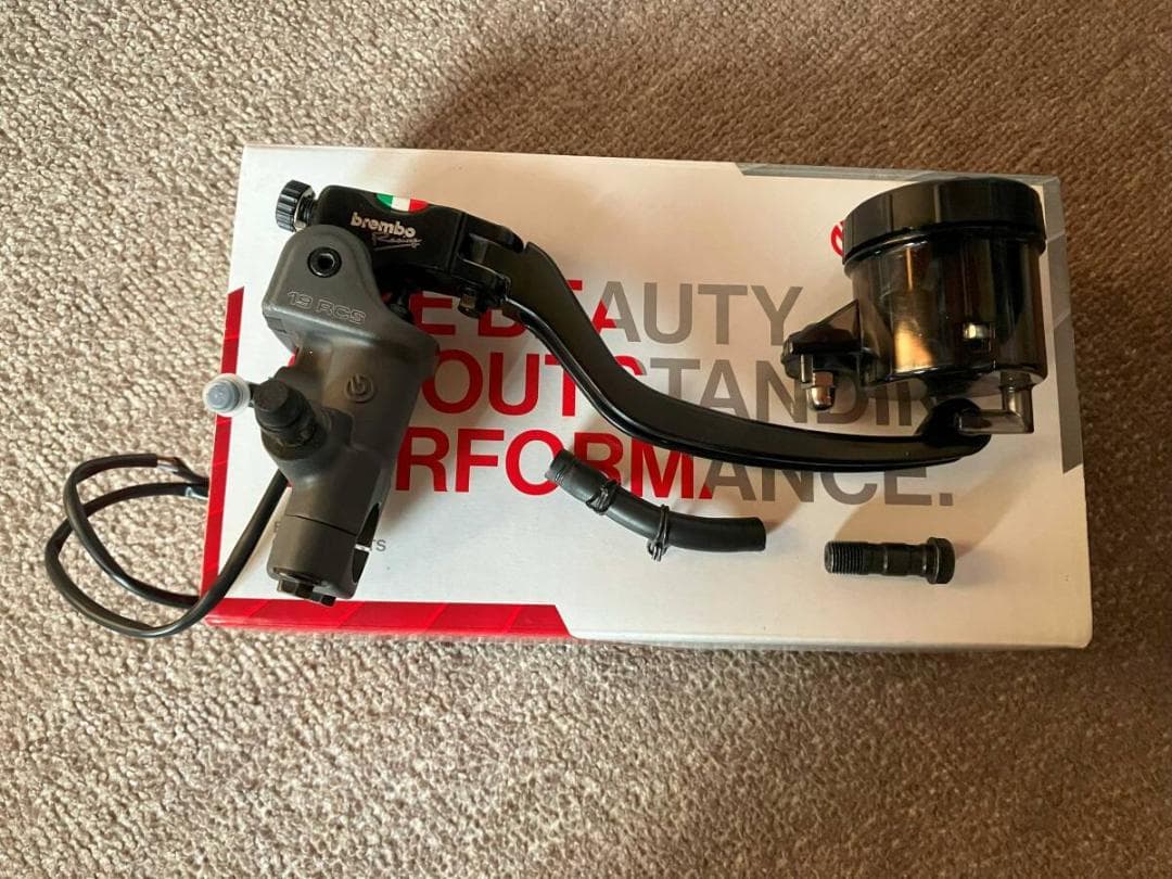 ブレンボ rcs 19 ラジアルブレーキマスター タンク、スイッチ brembo