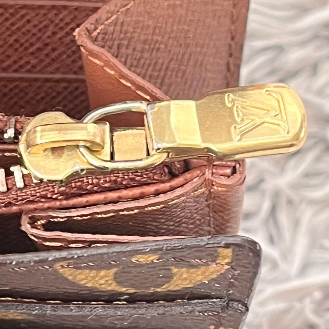 ルイヴィトン　ポルトフォイユサラ　モノグラムキャンバス　長財布