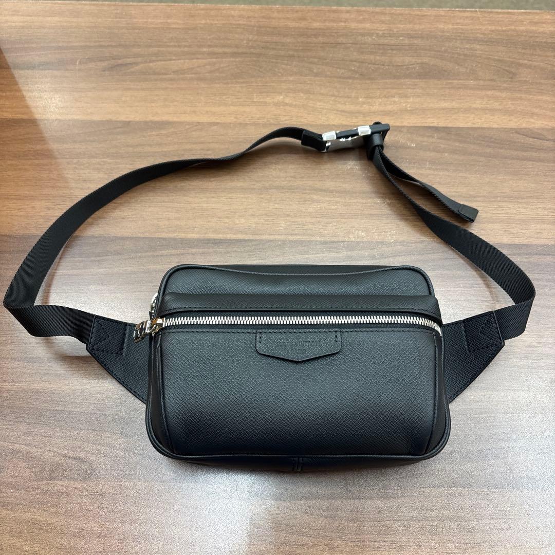 ルイヴィトン LOUIS VUITTON タイガ ボディバッグ ノワール