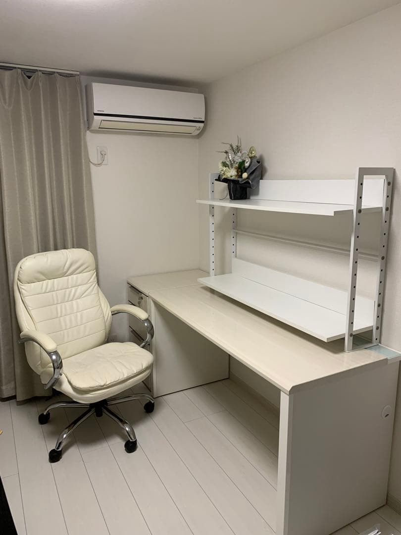 引き取り限定　美品　デスク　デスクチェア