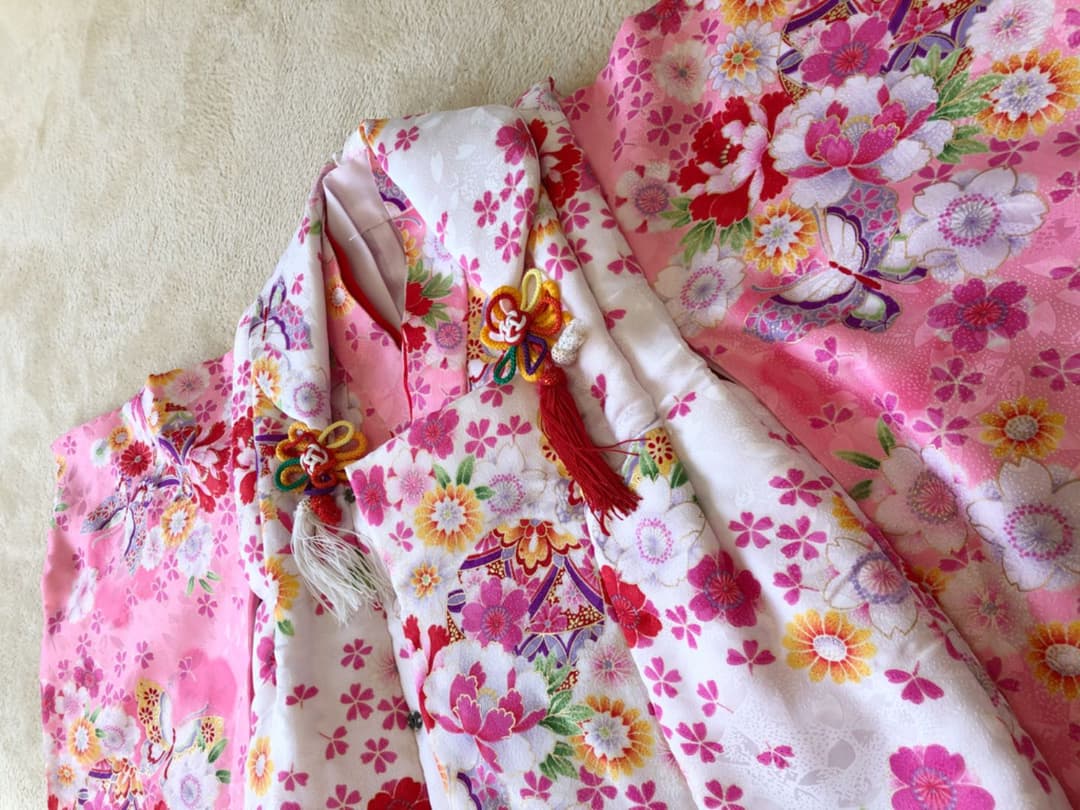 七五三 詣り3歳 女児可愛いピンク着物襦袢白被布3点セット早い者勝ち〜