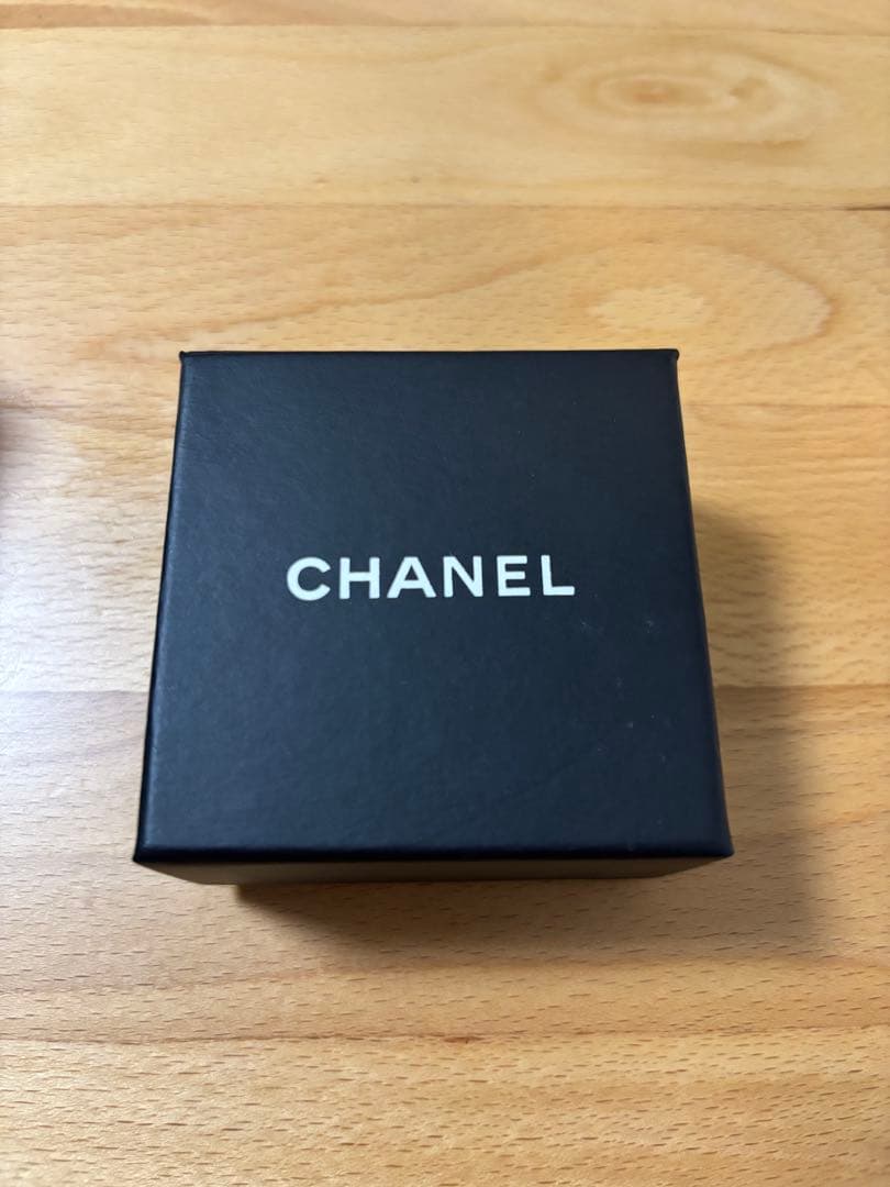 CHANEL ピアス　ロゴ　ハート　延期2/7まで