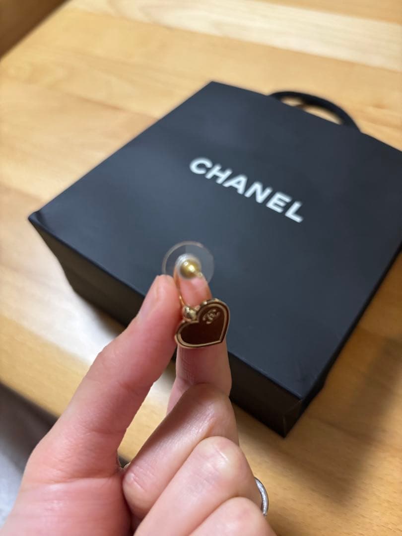 CHANEL ピアス　ロゴ　ハート　延期2/7まで