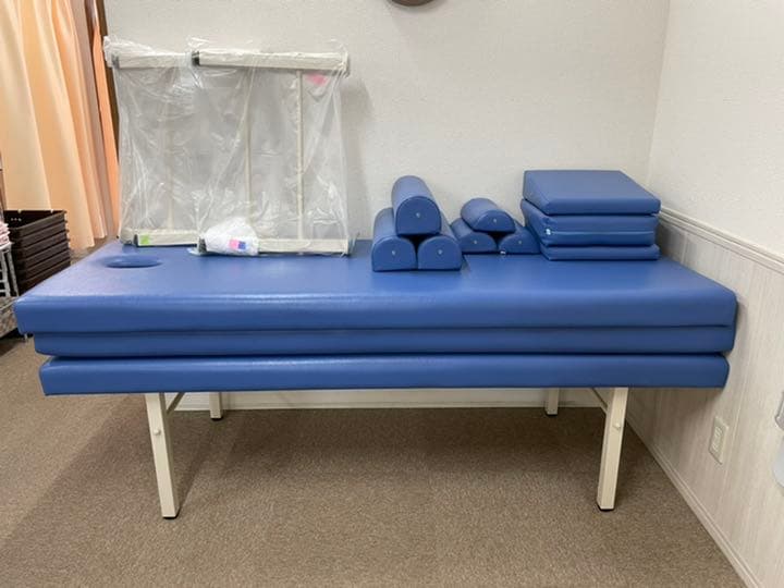 【引き取り限定】マッサージベッド　リラクゼーションベッド　4台