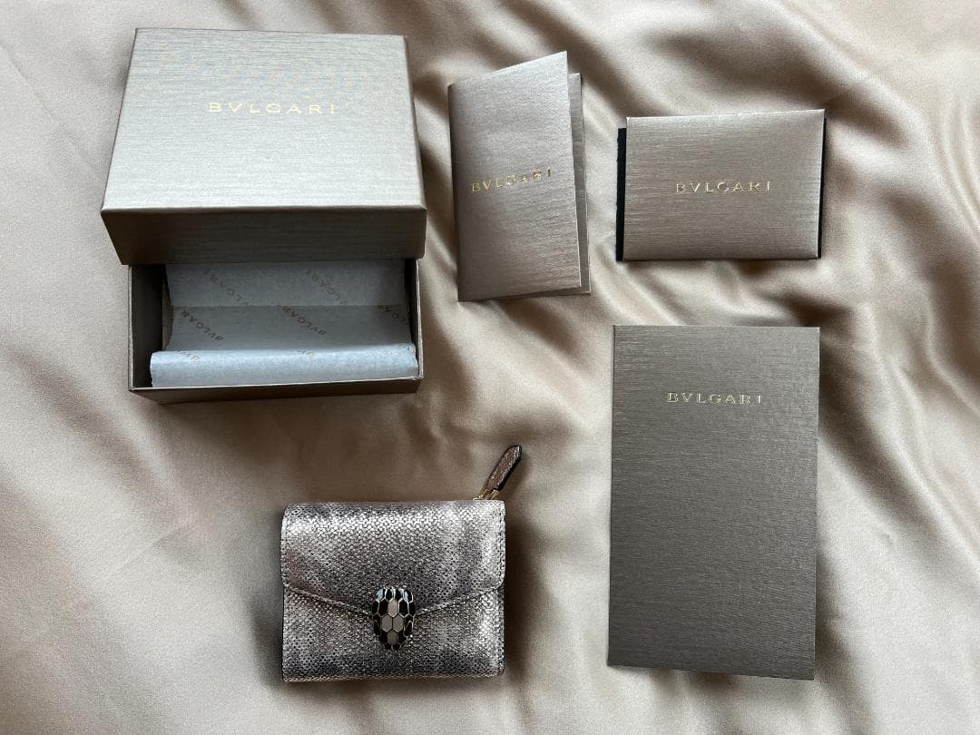 ブルガリ☆セルペンティ フォーエバー 三つ折り財布