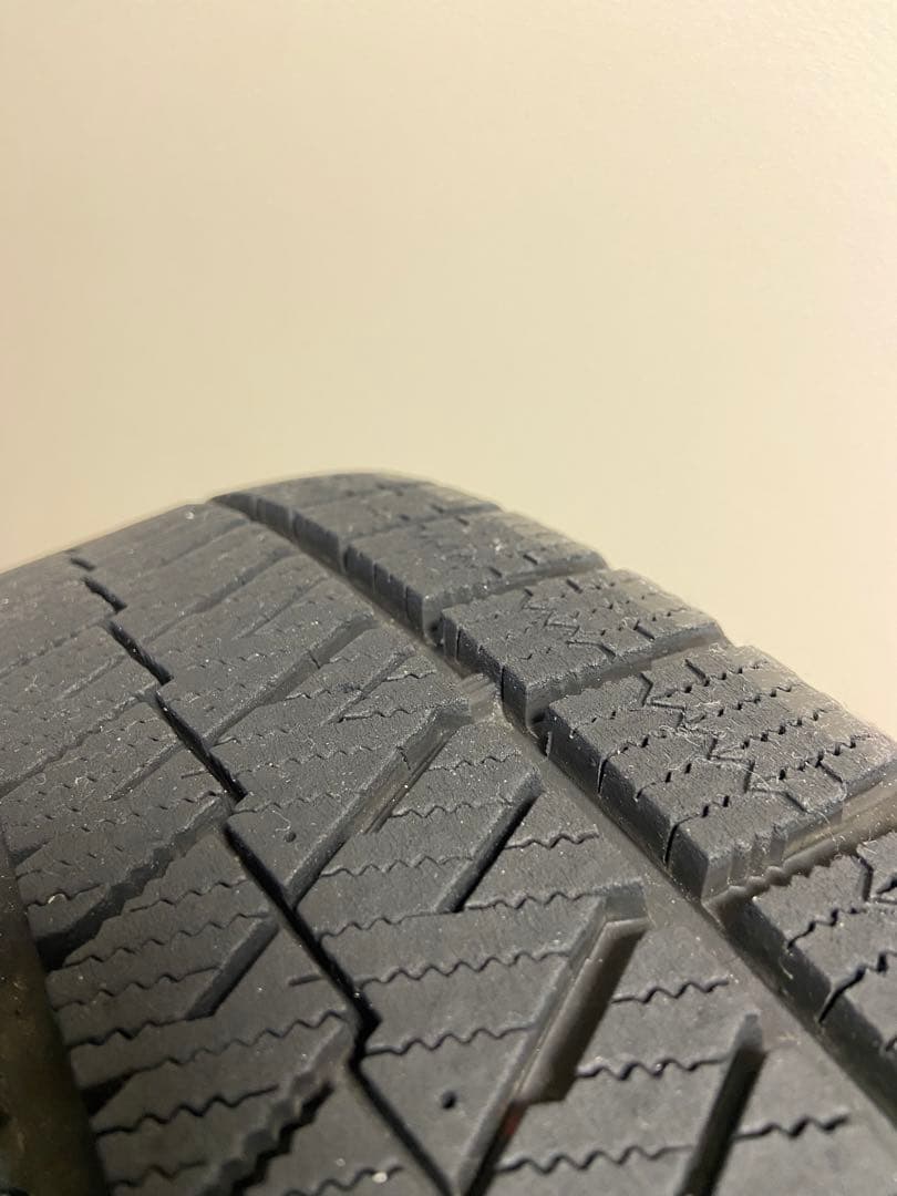 Ｋ④スタッドレスブリザックVRX2 225/60R17アルファード30系
