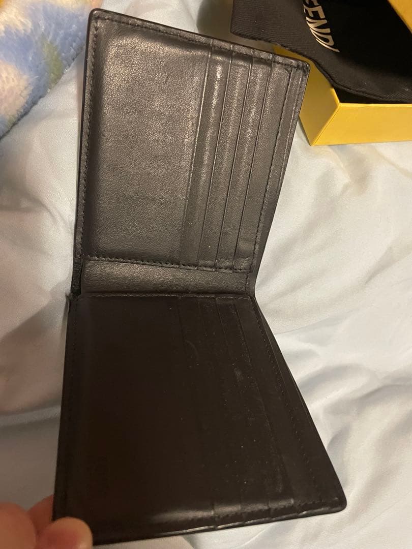 Fendi 二つ折り財布 黒 レザー モンスターアイデザイン