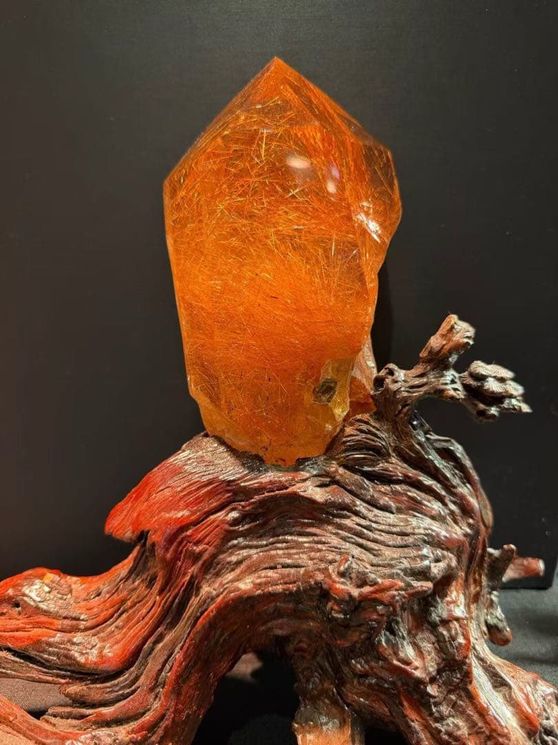 ⭐︎天然銅色ゴールドルチルクオーツ 置物 968.8g