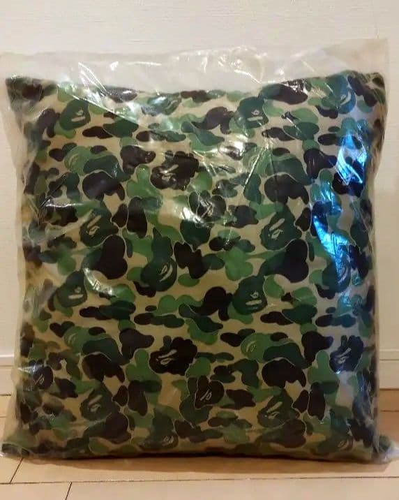 激レア 98年 A BATHING APE 猿迷彩 クッション 未使用 エイプ