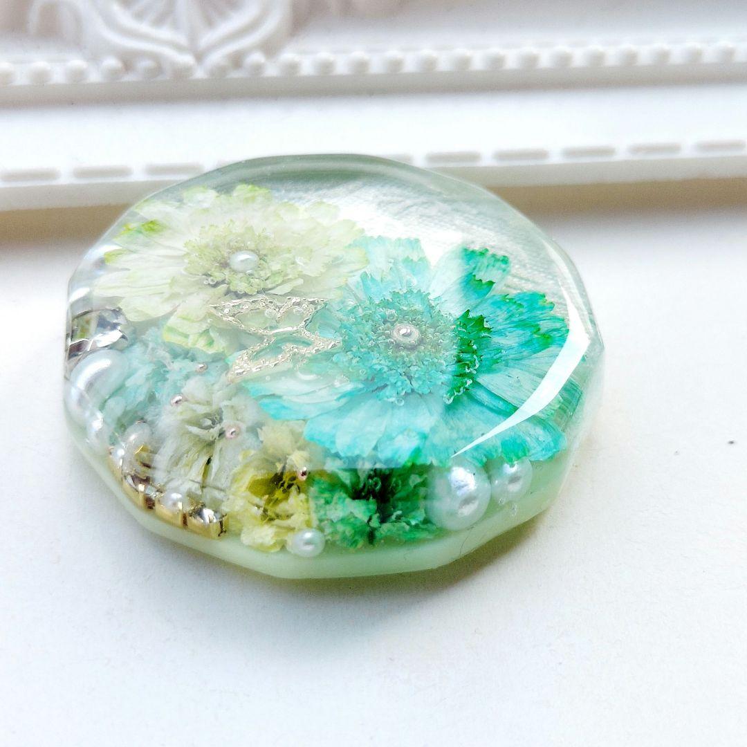 【1577】レジン　マトリカリア　ヘアゴム　ポニーフック　ブロ―チ　ハンドメイド