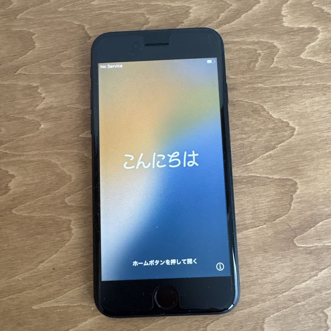 iPhone SE ブラック　64GB