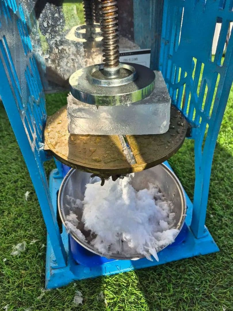 ☆希少☆かき氷機 業務用手動式ブロックアイススライサー PRO-B130M　青色