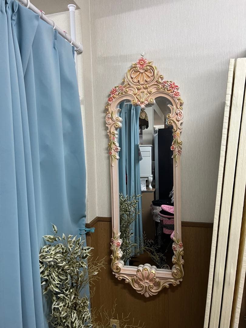 豪華装飾♡姫系ビッグミラー／インテリアの主役に✨