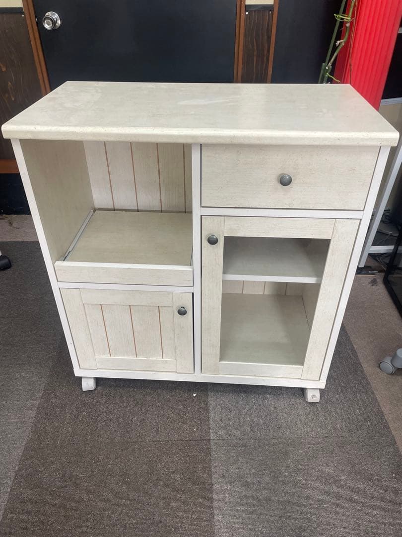 ニトリ　ホワイト収納キャビネット